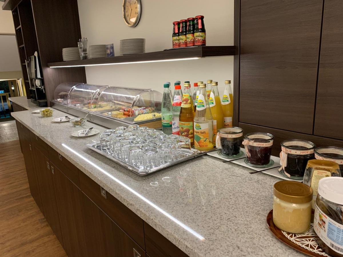 Hotel Huebler Франкфурт на Майн Екстериор снимка