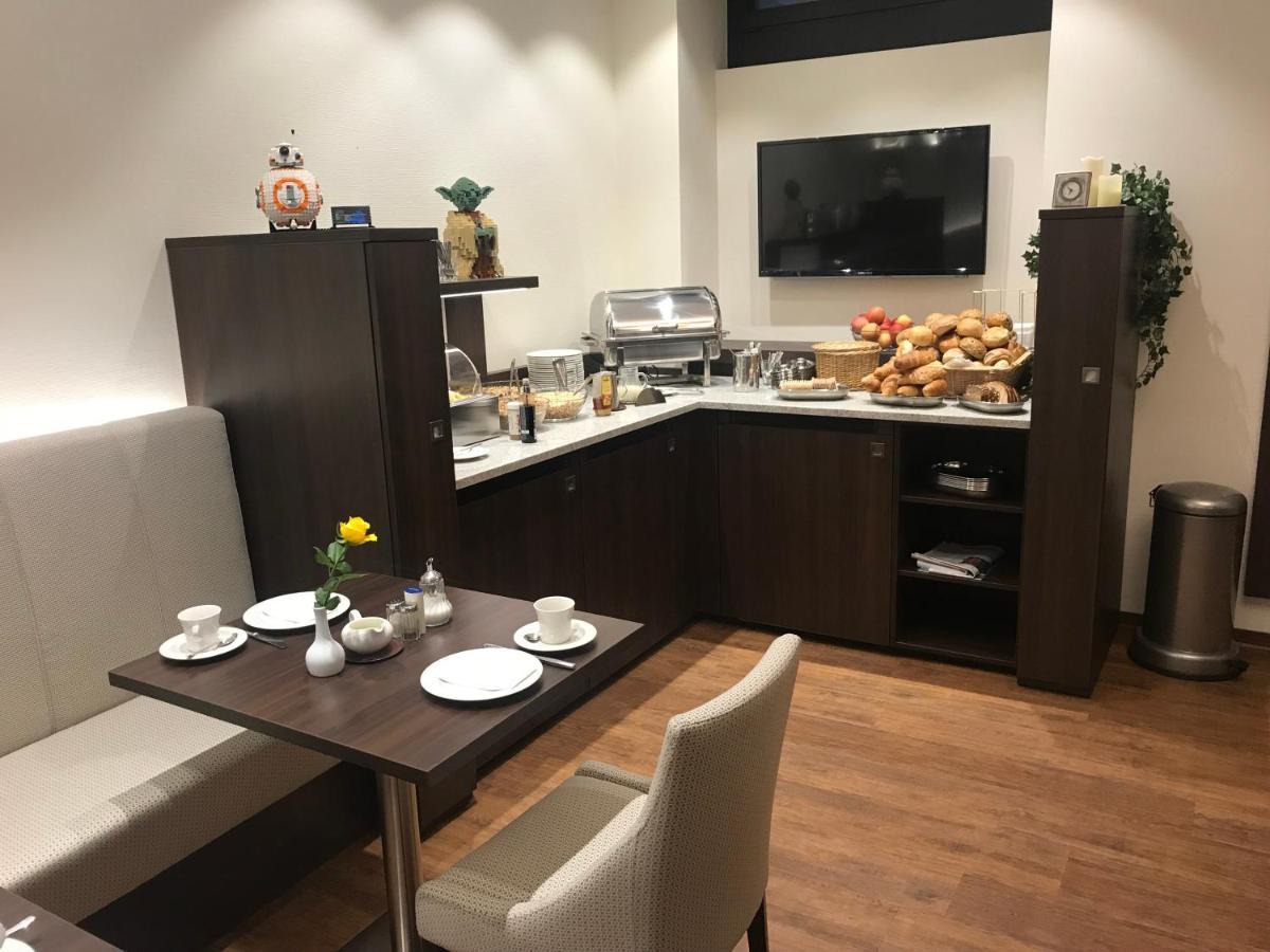 Hotel Huebler Франкфурт на Майн Екстериор снимка