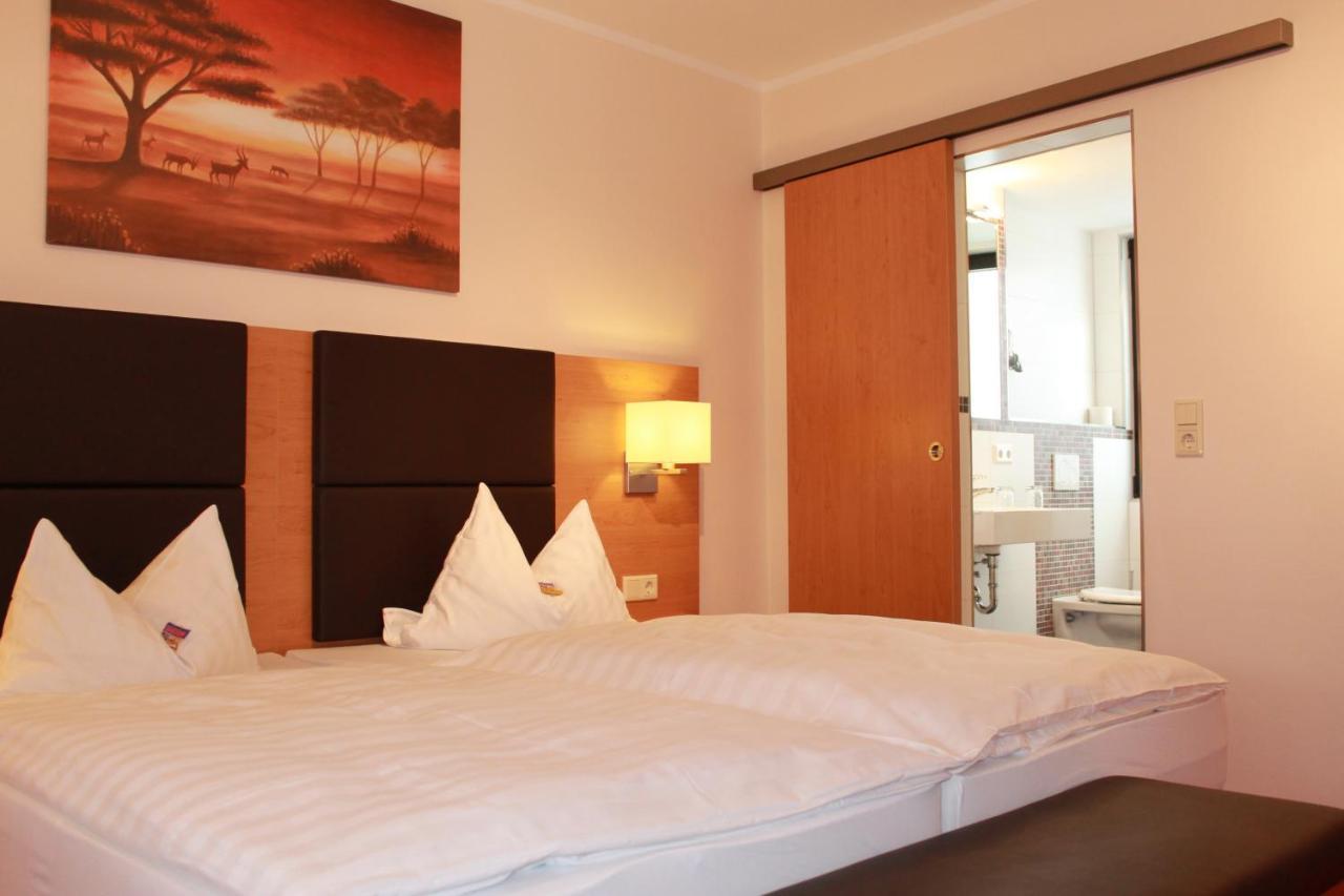 Hotel Huebler Франкфурт на Майн Екстериор снимка